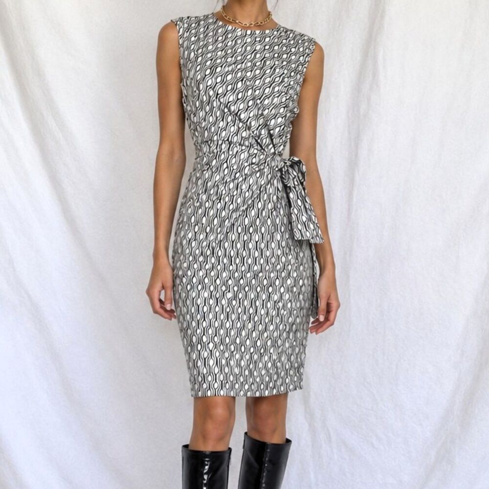 Vintage Y2K 90s Gray Knee Length Sleeveless Waist Side Geometric Print Dress S/M